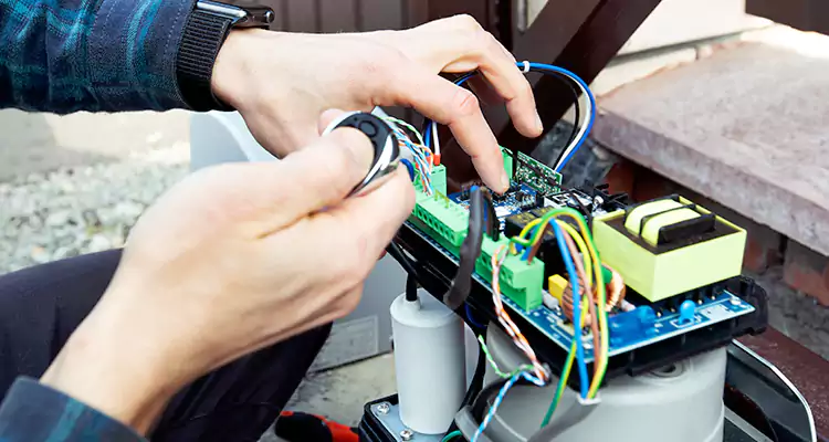 Automatic Driveway Gate Repair in Lauderhill, FL