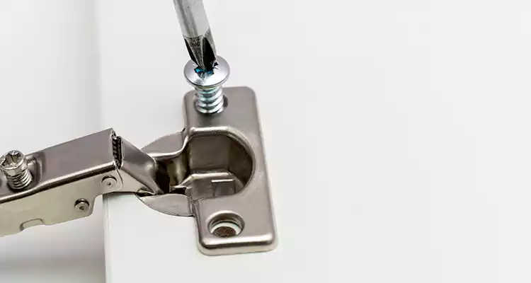 Screen Door Hinge Repair in Lauderhill, FL