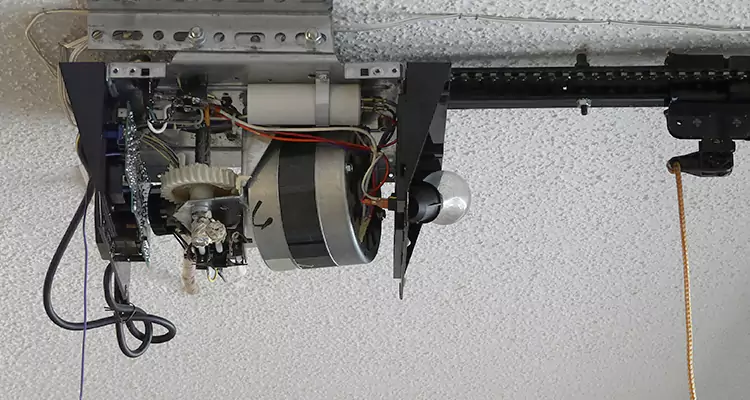 Emergency Garage Door Opener Repair in Lauderhill, FL
