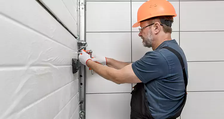 Emergency Garage Door Repair in Lauderhill, FL