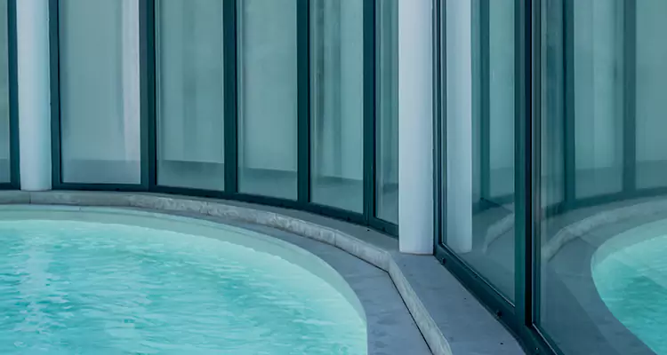 Repair Polyester Screen for Pool Enclosure in Lauderhill, FL