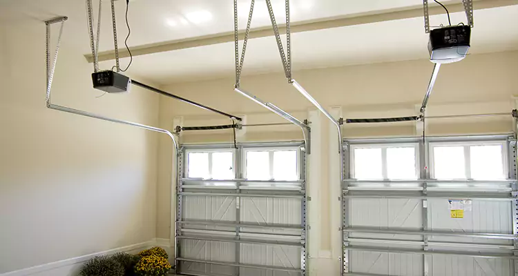 Residential Emergency Garage Door Repair in Lauderhill, FL