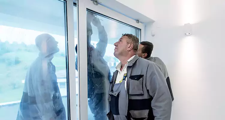 Retractable Screen Door Repair in Lauderhill, FL