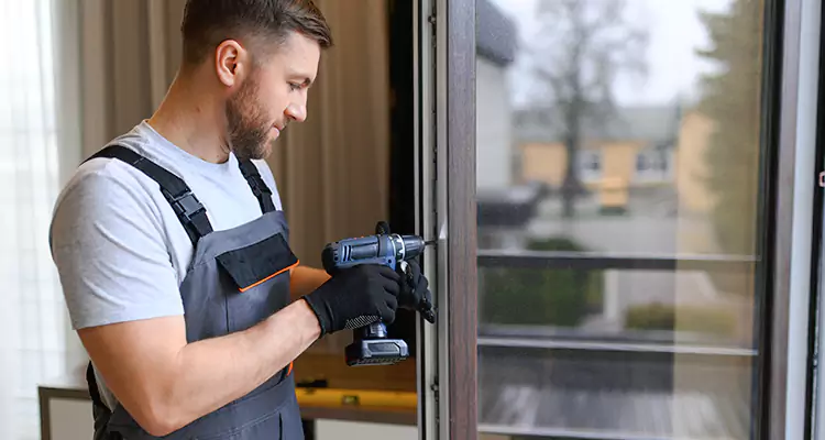 Sliding Screen Door Handle Repair in Lauderhill, FL