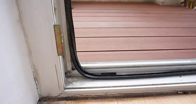 Why Choose Us for Leaking Sliding Glass Door Repair in Lauderhill, FL?