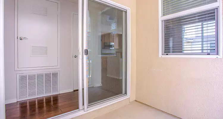 Sliding Screen Door Track Repair in Lauderhill, FL