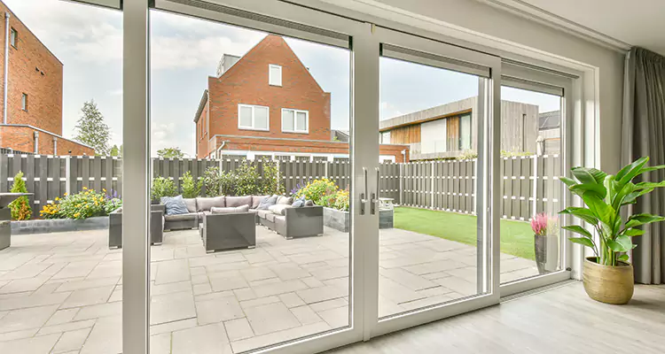 Best Sliding Screen Door Replacement Company in Lauderhill, FL