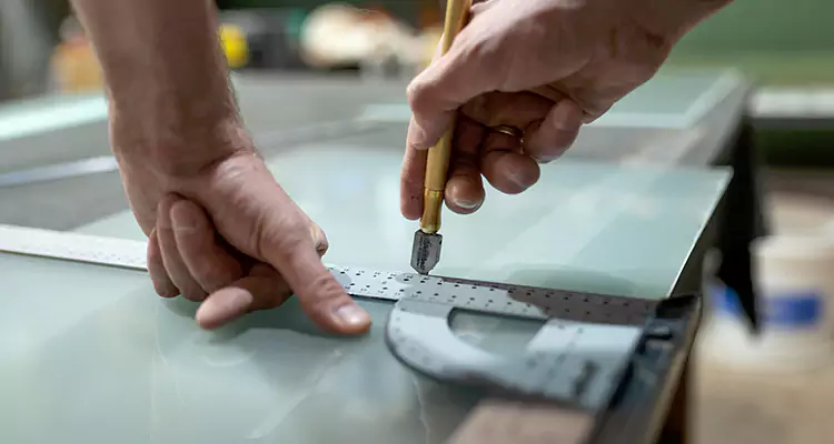 Glass Scratch Repair in Lauderhill, FL