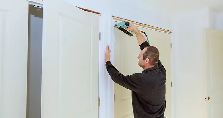 Top Rated Door Fixing ServiceFixing Garage Door Track in Lauderhill, FL