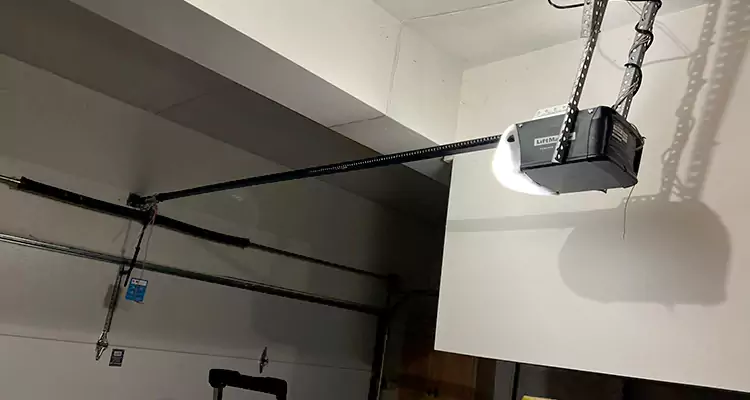 Linear Garage Door Opener Repair in Lauderhill, FL