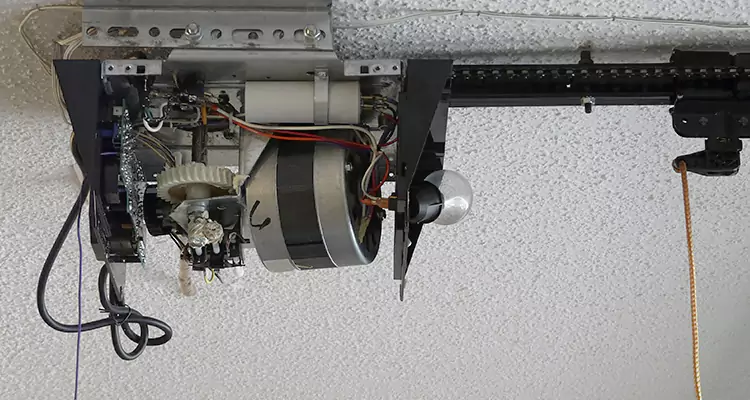 Garage Door Motor Replacement in Lauderhill, FL