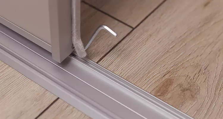 Squeaky Sliding Door Repair in Lauderhill, FL