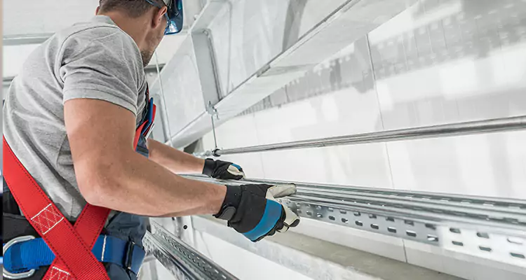 Glass Balcony Railing Replacement in Lauderhill, FL