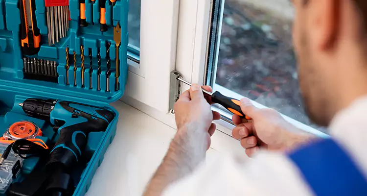 Mirrored Sliding Doors Replacement Expert in Lauderhill, FL