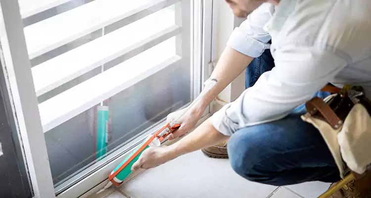 Dap Window Caulk Repair in Lauderhill, FL